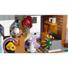 42670 Lego Friends Heartlake Apartman ve Mağazalar 2040 parça +12 yaş